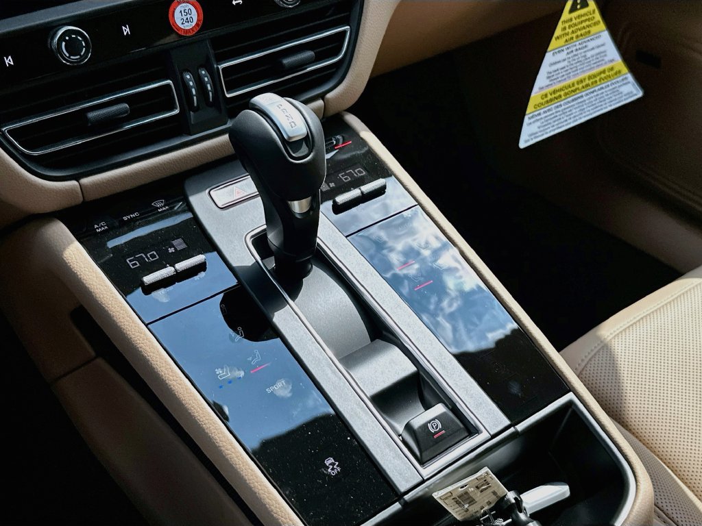 New 2026 Porsche Macan AWD/4WD image 19