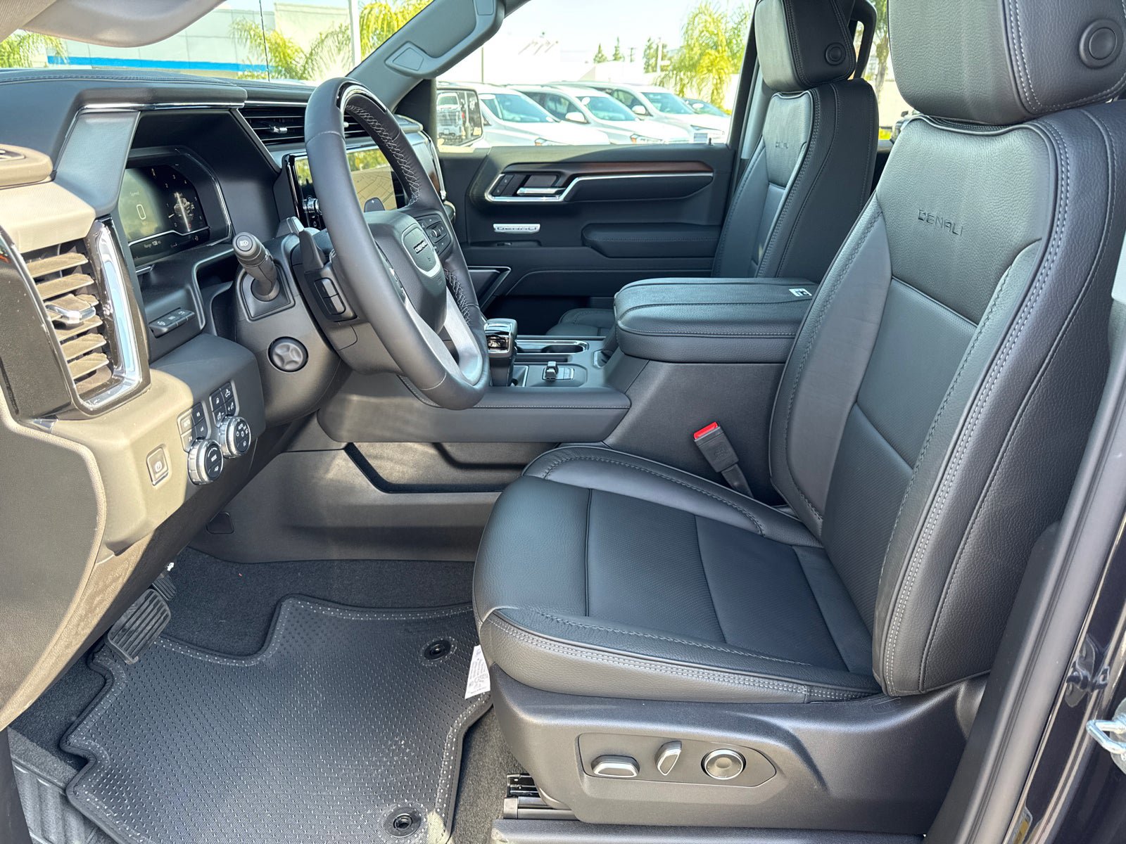 Used 2025 GMC Sierra 1500 Denali image 24
