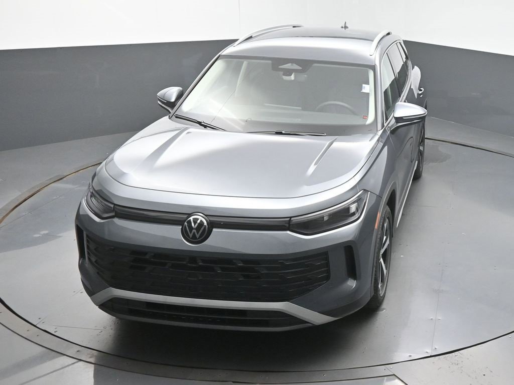 New 2025 Volkswagen Tiguan SE image 47