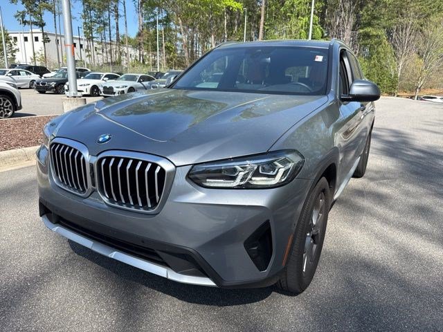 Used 2024 BMW X3 sDrive30i w/ Premium Package image 8