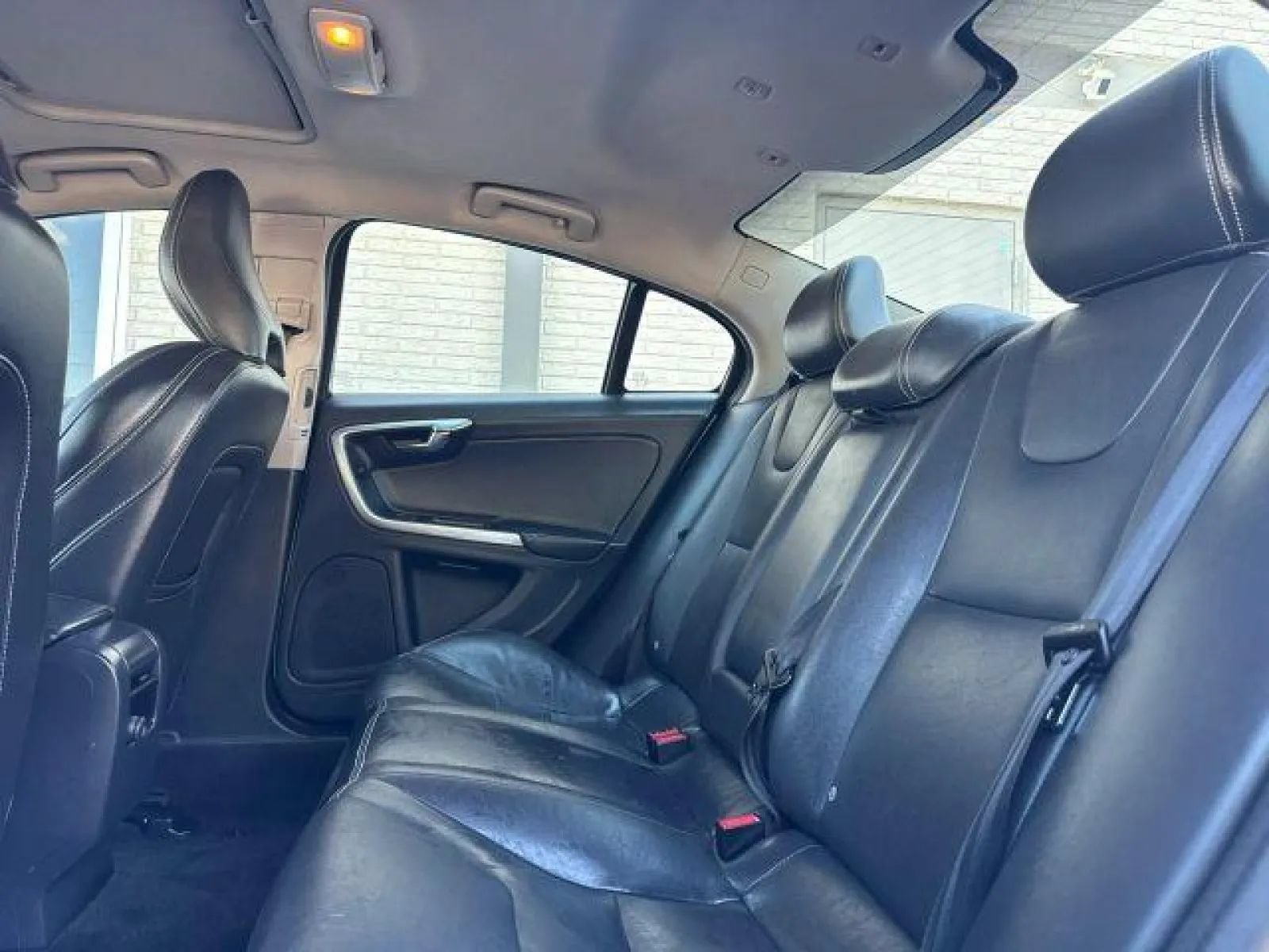 Used 2017 Volvo S60 T5 Dynamic FWD image 18