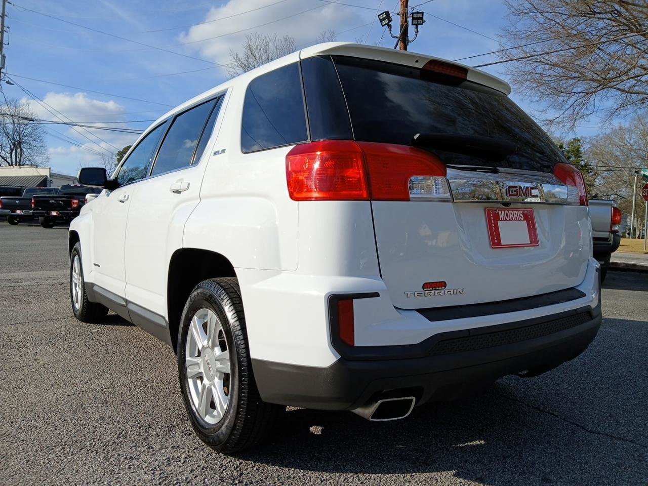 Used 2016 GMC Terrain SLE image 9