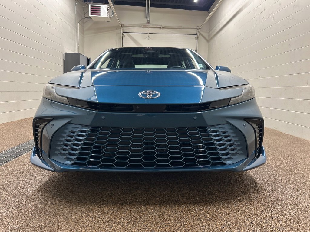 Used 2025 Toyota Camry XSE image 6