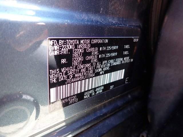 Certified 2024 Toyota Venza XLE image 22