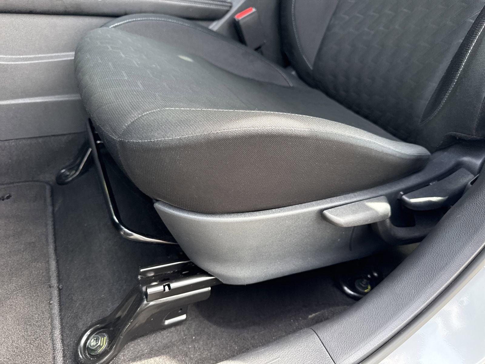 Used 2024 Nissan Kicks SV FWD image 17