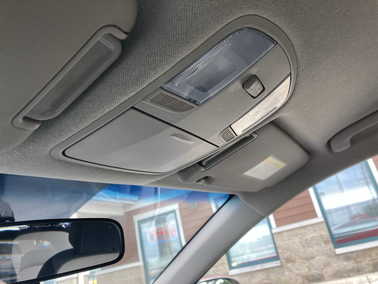 Used 2020 Hyundai Elantra GT image 16