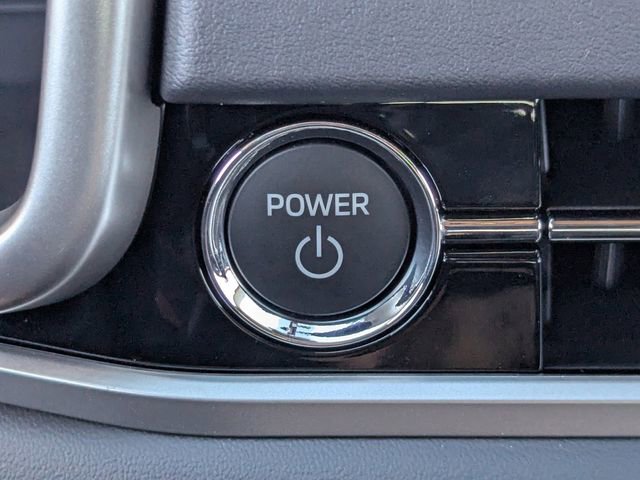 New 2025 Mitsubishi Outlander SE image 17