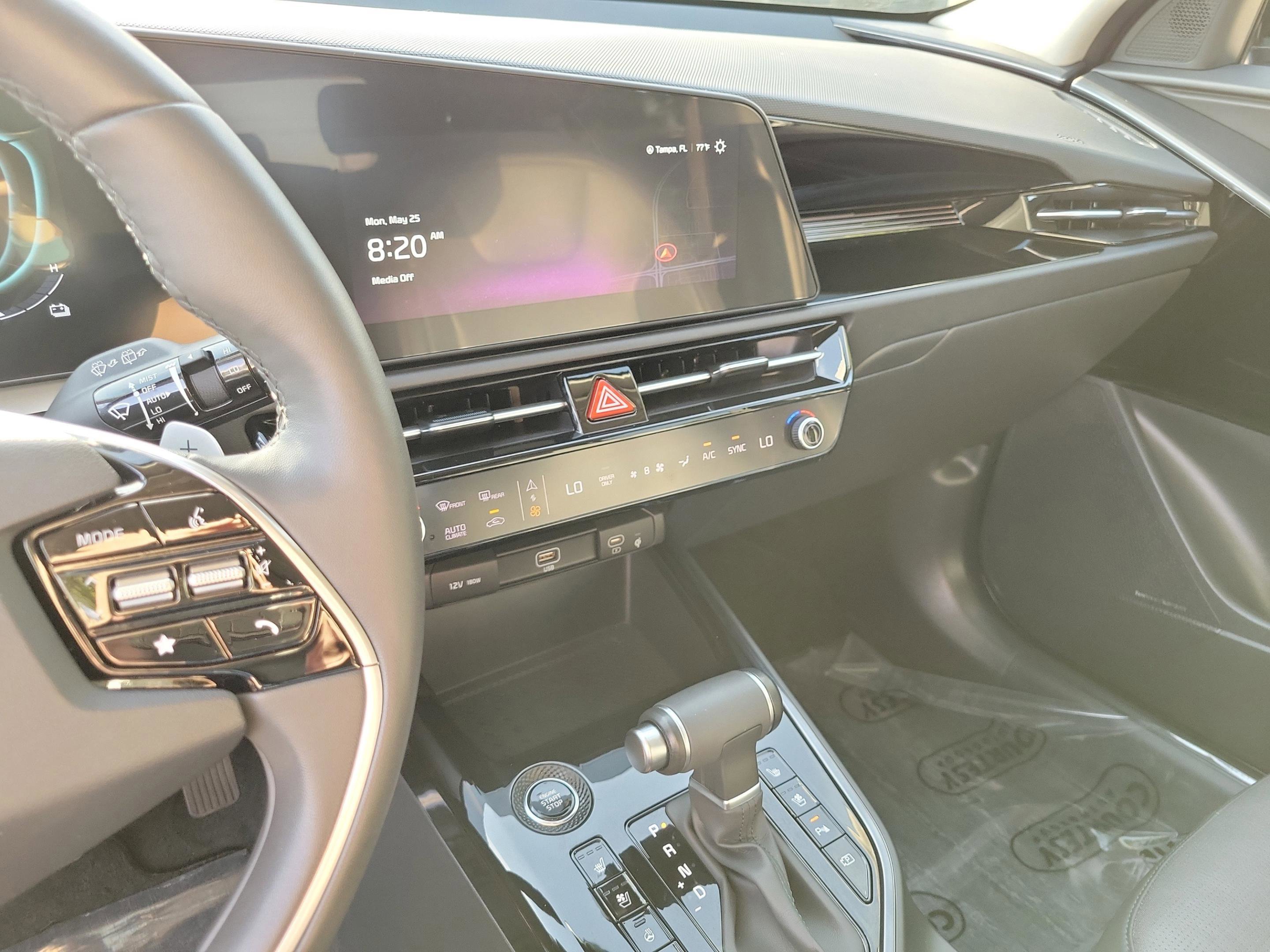 Used 2025 Kia Niro FWD image 24