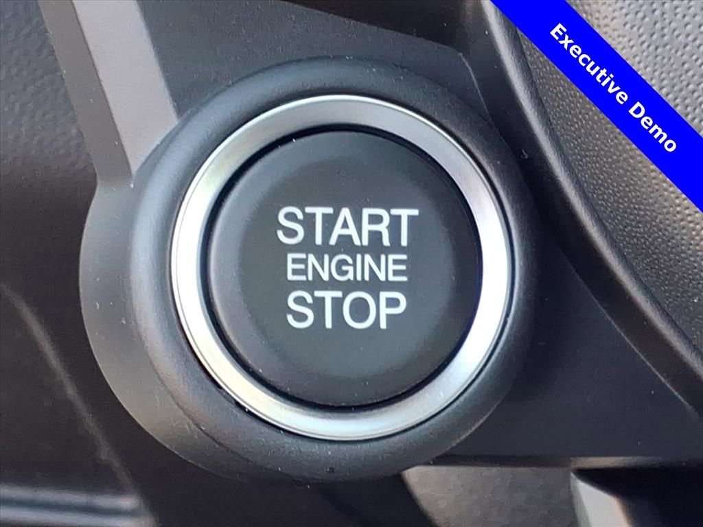 New 2025 Alfa Romeo Giulia w/ Driving Assist Package RWD image 22