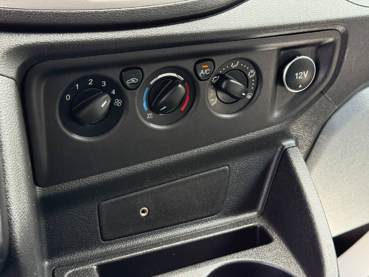 Used 2018 Ford Transit 350 XLT RWD image 21