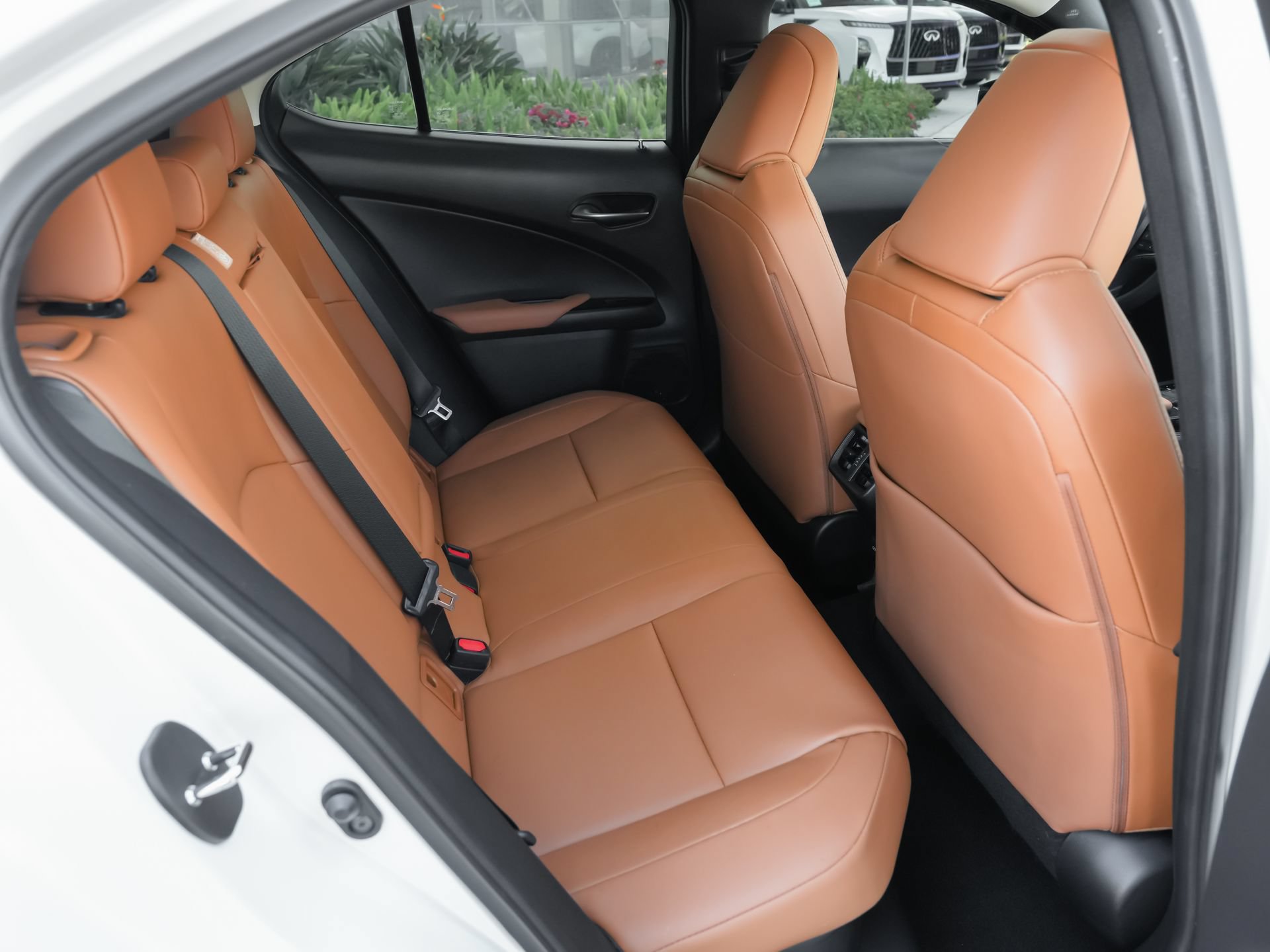 Used 2022 Lexus UX 250h w/ Premium Package AWD/4WD image 38