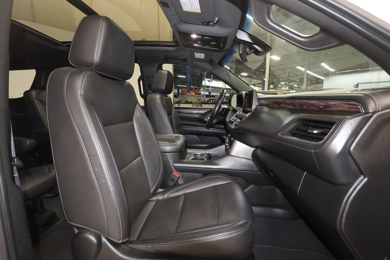 Used 2021 Chevrolet Tahoe LT w/ LT Signature Package image 28