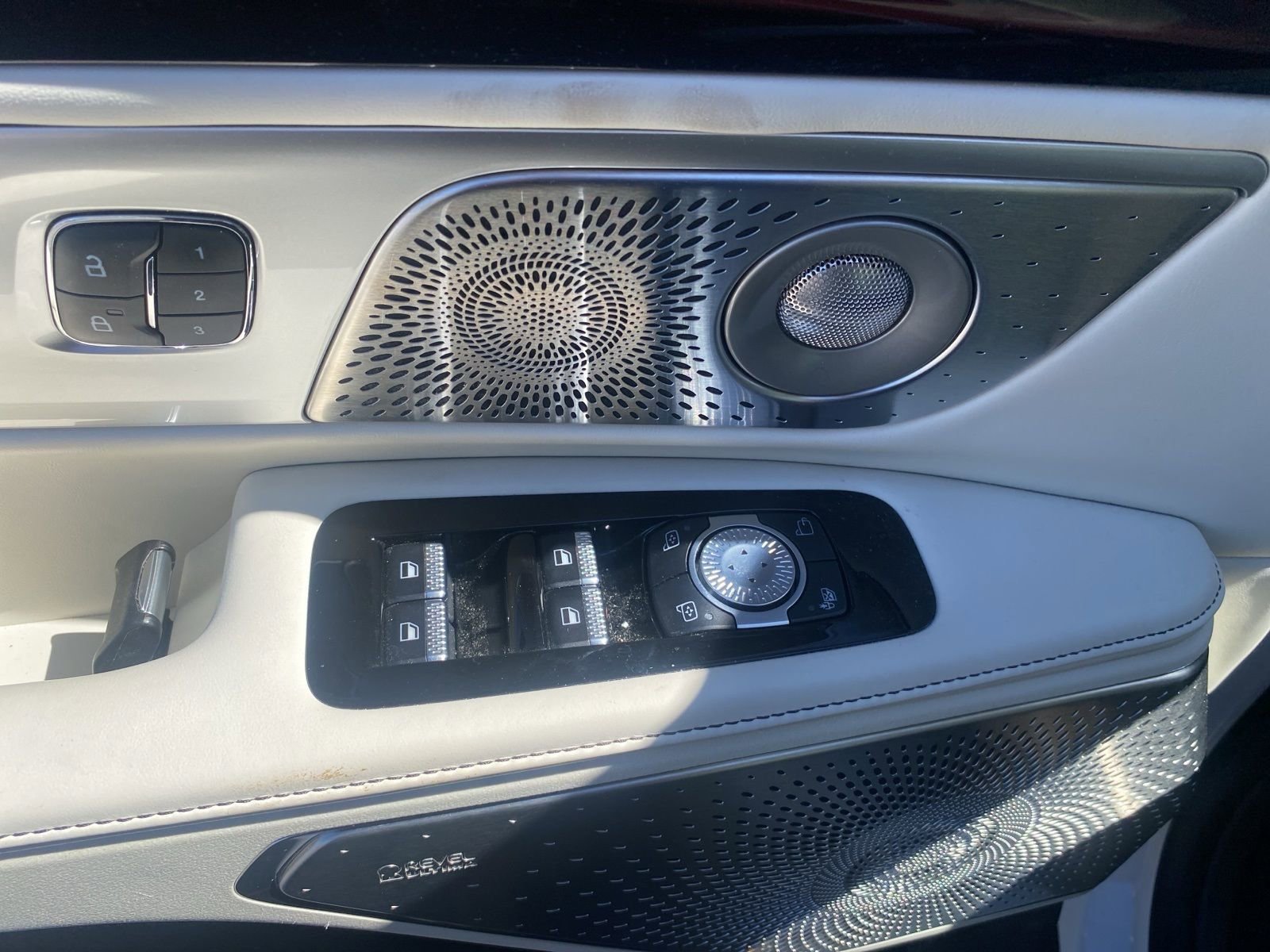 Used 2024 Lincoln Nautilus Black Label image 10