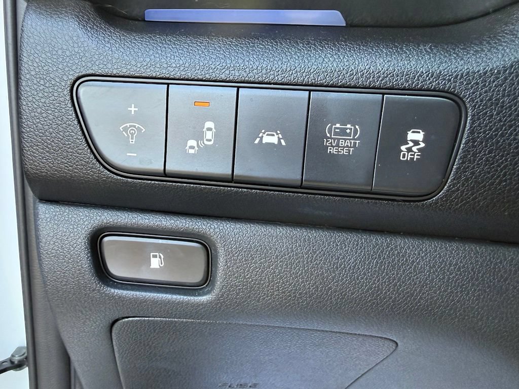 Certified 2022 Kia Niro Touring Special Edition FWD image 15