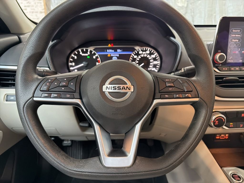 Used 2021 Nissan Altima 2.5 SV FWD image 16