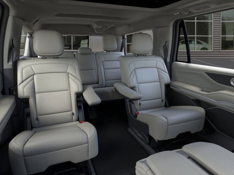 New 2025 Lincoln Navigator L Reserve image 11