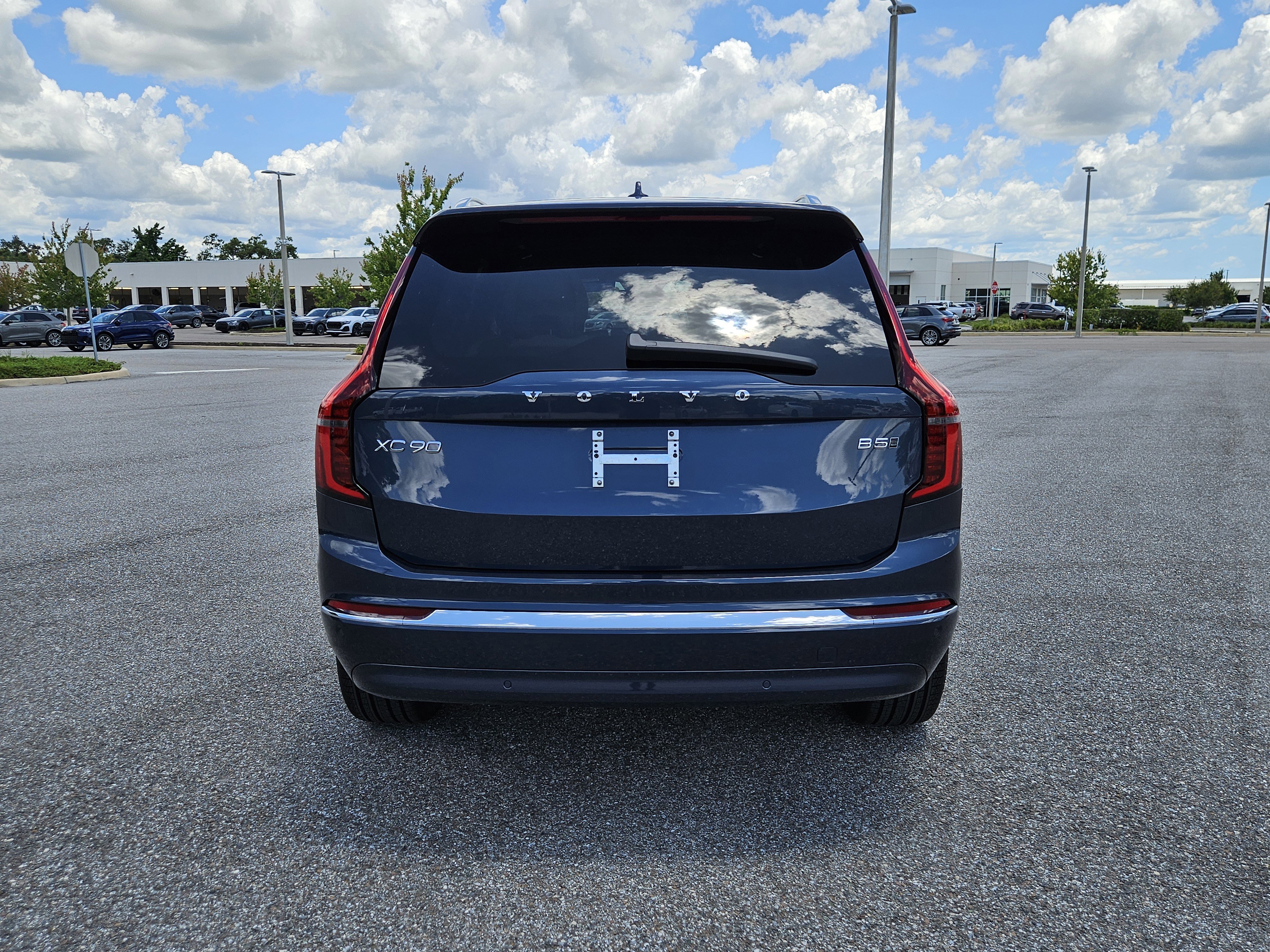 New 2026 Volvo XC90 B5 Plus image 6