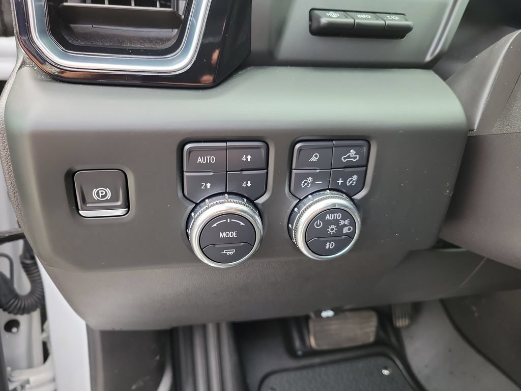 Used 2024 GMC Sierra 1500 Denali w/ Denali Reserve Package AWD/4WD image 23