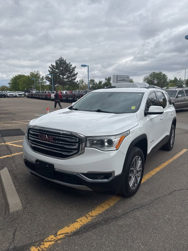 Used 2018 GMC Acadia SLE AWD/4WD image 1