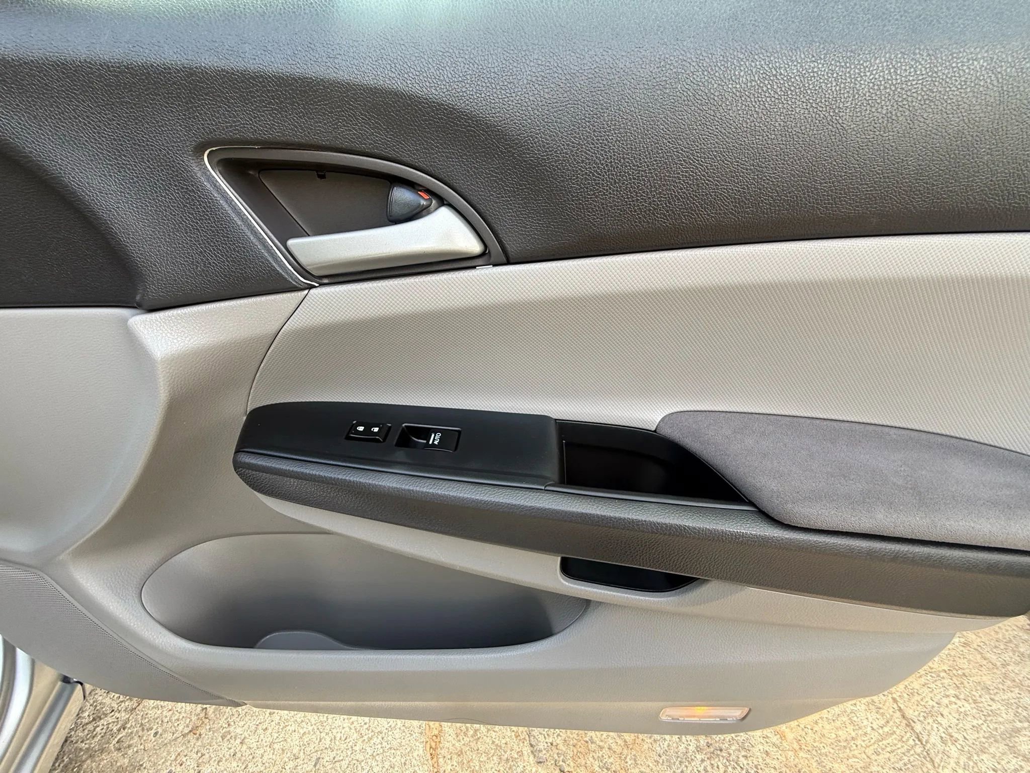 Used 2009 Honda Accord LX-P image 19