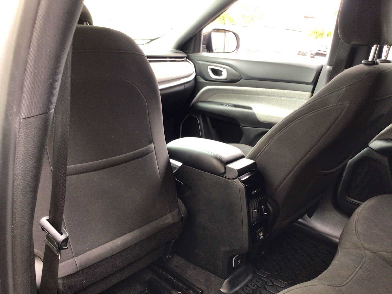 Used 2023 Jeep Compass Sport AWD/4WD image 21
