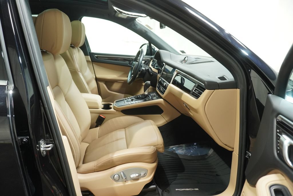 Used 2021 Porsche Macan AWD/4WD image 12