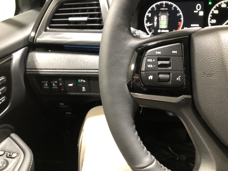 New 2026 Honda Odyssey Elite image 25