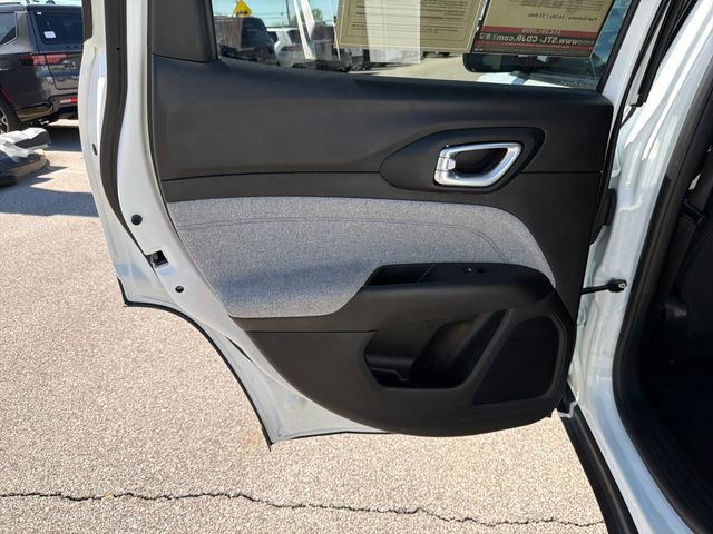 Used 2024 Jeep Compass Sport image 23