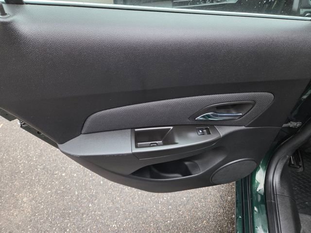 Used 2014 Chevrolet Cruze LT image 36