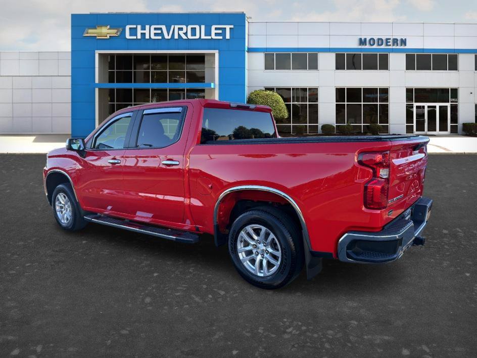 Used 2022 Chevrolet Silverado 1500 LT w/ Z71 Off-Road Package AWD/4WD image 3