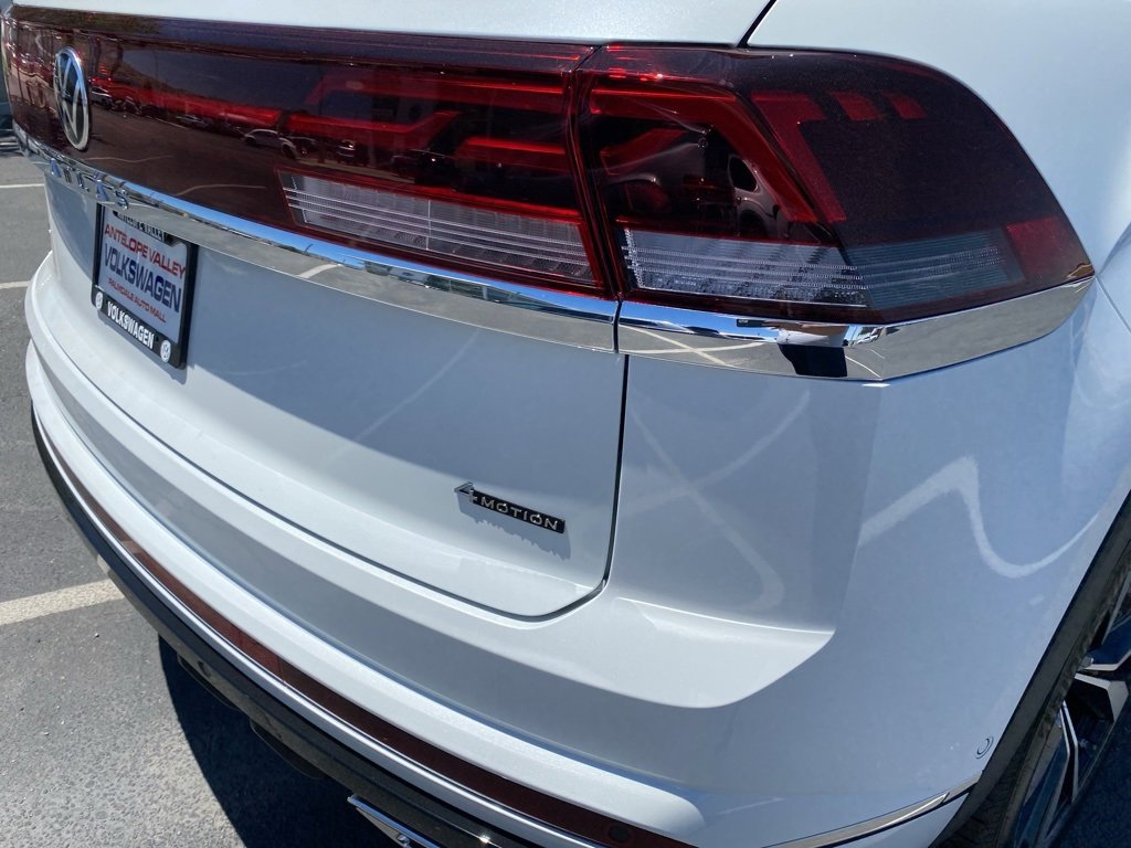 New 2025 Volkswagen Atlas Cross Sport SEL Premium R-Line image 12