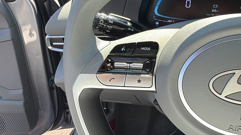 New 2026 Hyundai Elantra SE FWD image 28
