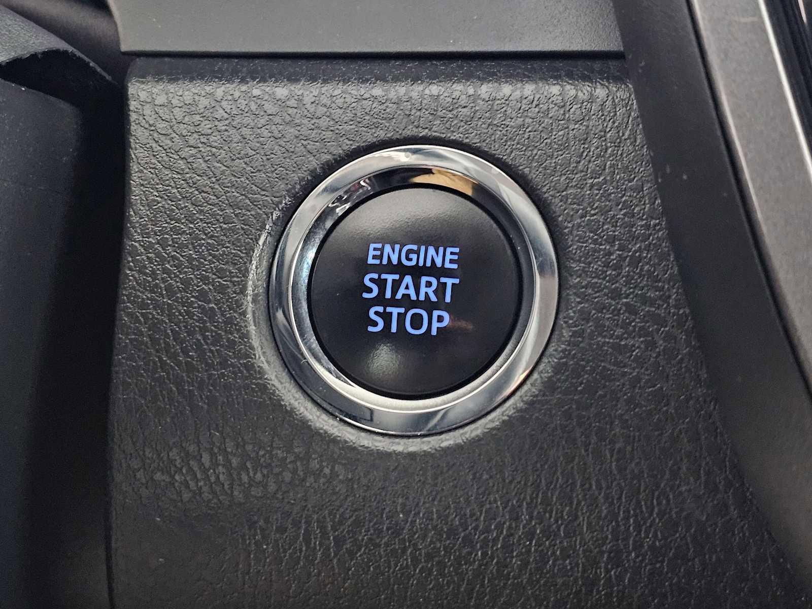 Used 2019 Toyota Camry XSE image 29