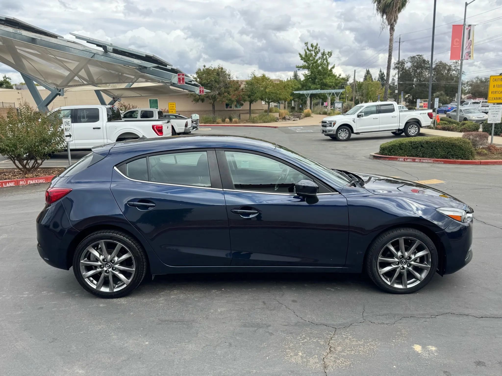 Used 2018 MAZDA MAZDA3 Touring image 7