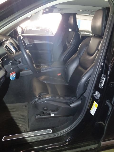 Used 2023 Volvo XC90 T8 Ultimate w/ Protection Package Premier AWD/4WD image 6