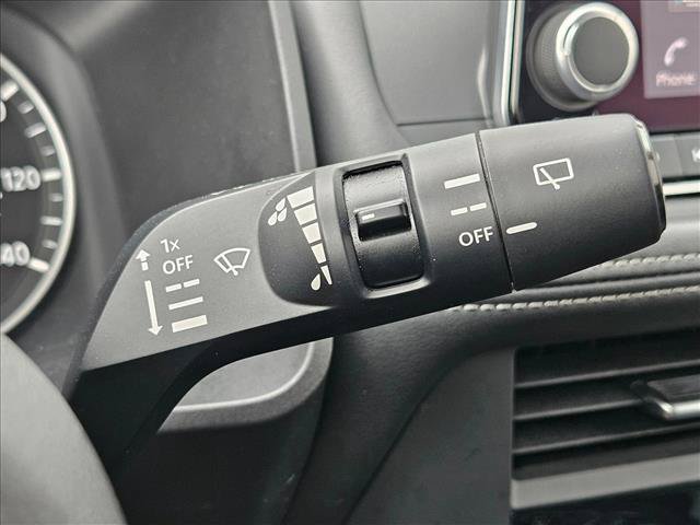 Used 2025 Nissan Rogue SV AWD/4WD image 16