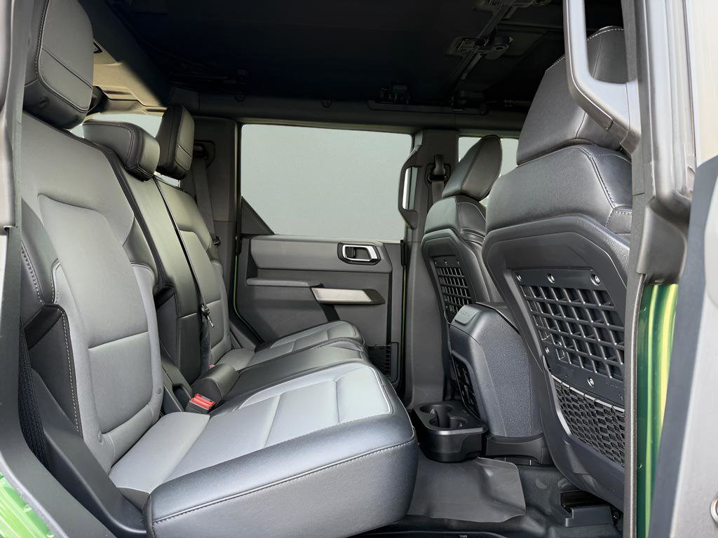 Used 2023 Ford Bronco Everglades image 9