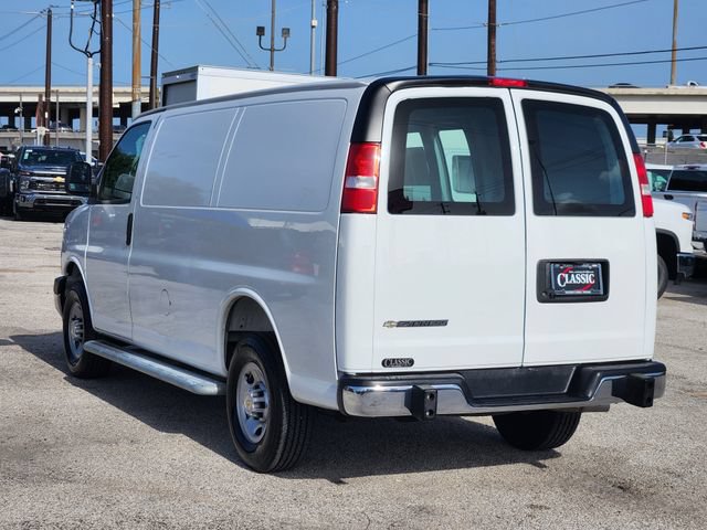 Used 2025 Chevrolet Express 2500 w/ Driver Convenience Package RWD image 5