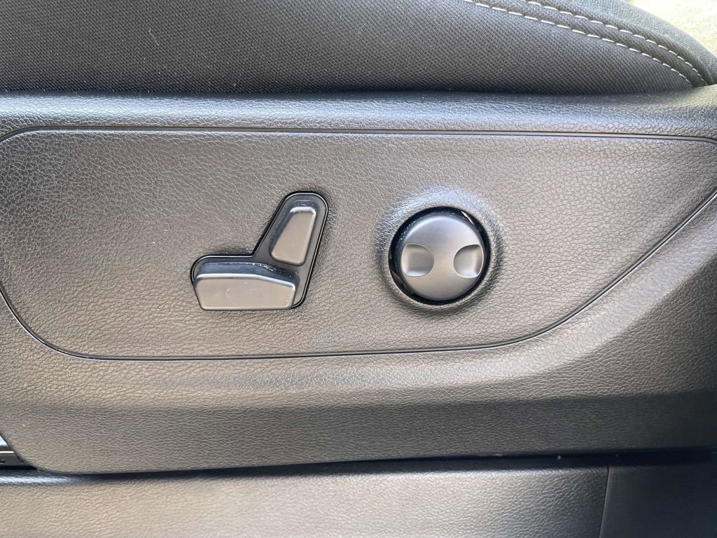 Used 2025 RAM 1500 Big Horn image 25