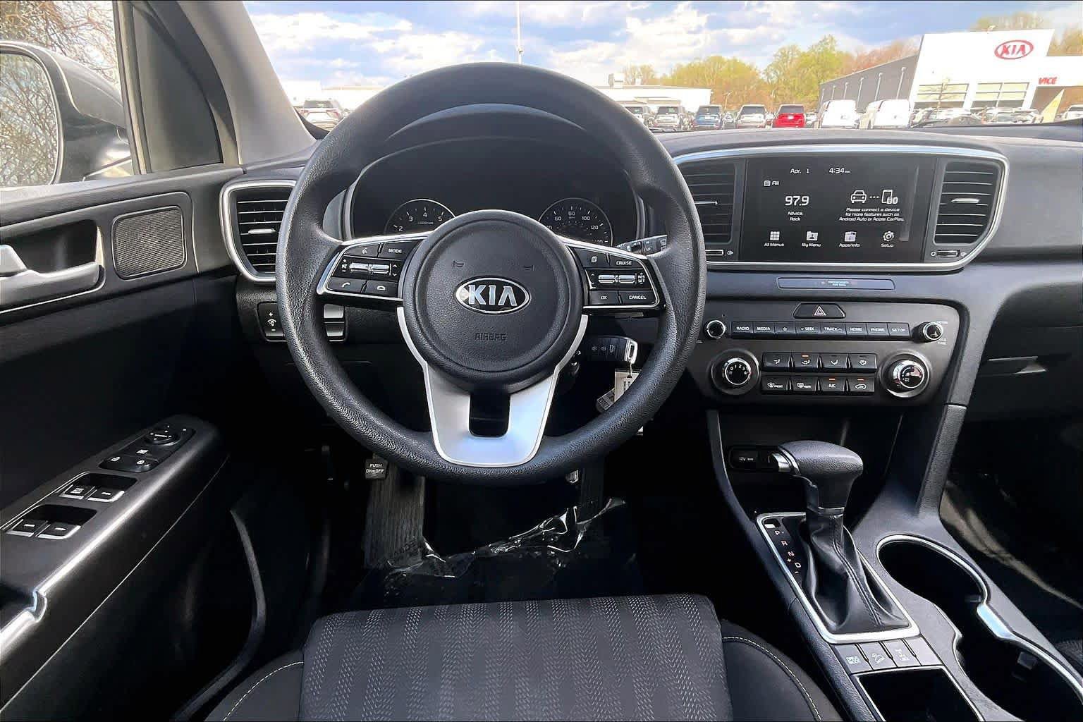 Used 2020 Kia Sportage LX image 6
