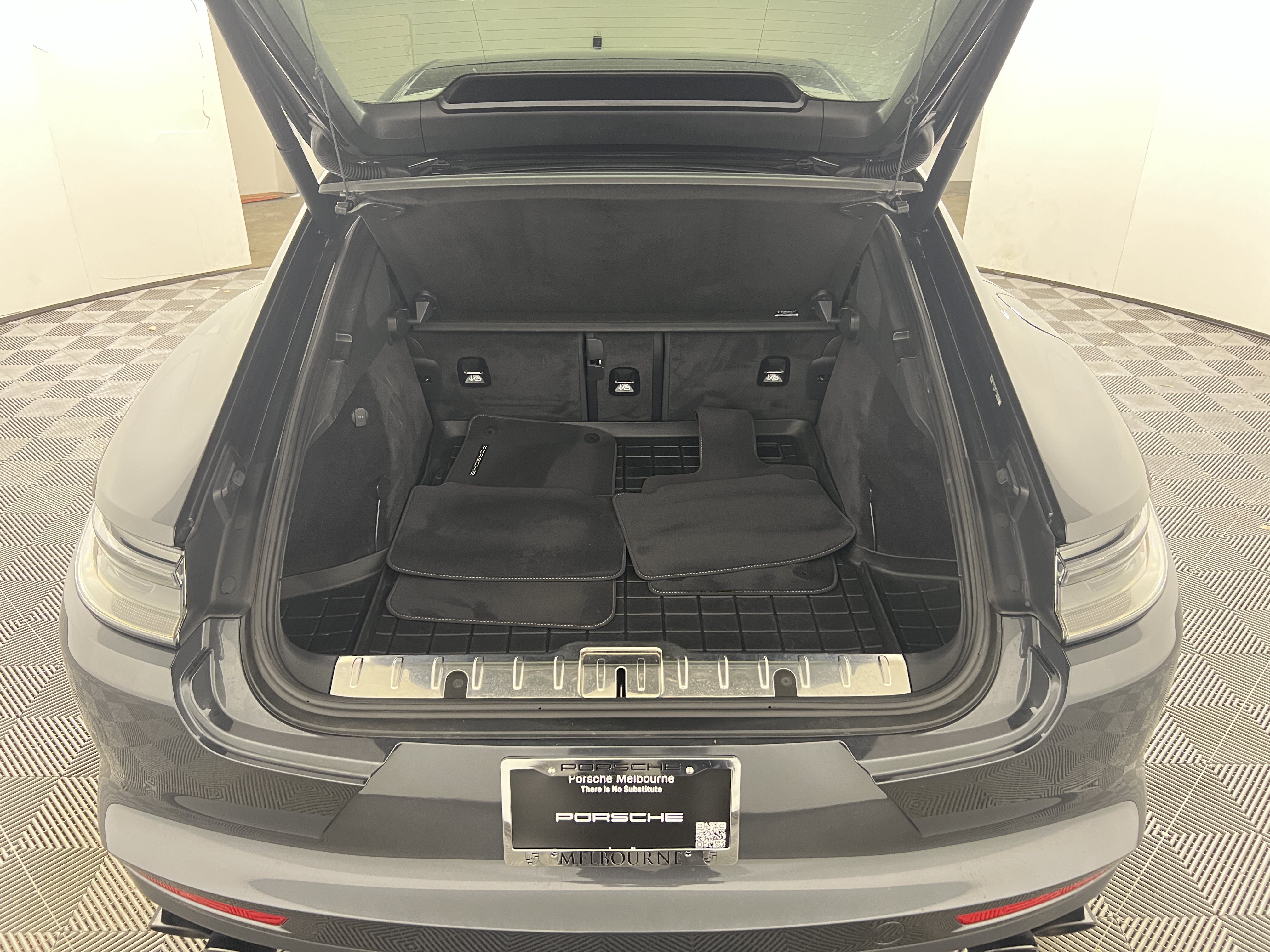 Certified 2023 Porsche Panamera GTS AWD/4WD image 21