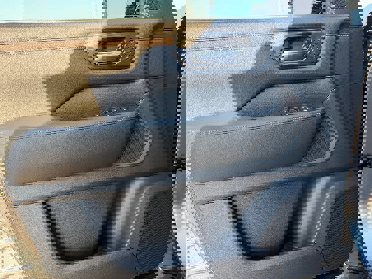 New 2026 Nissan Armada SL image 18