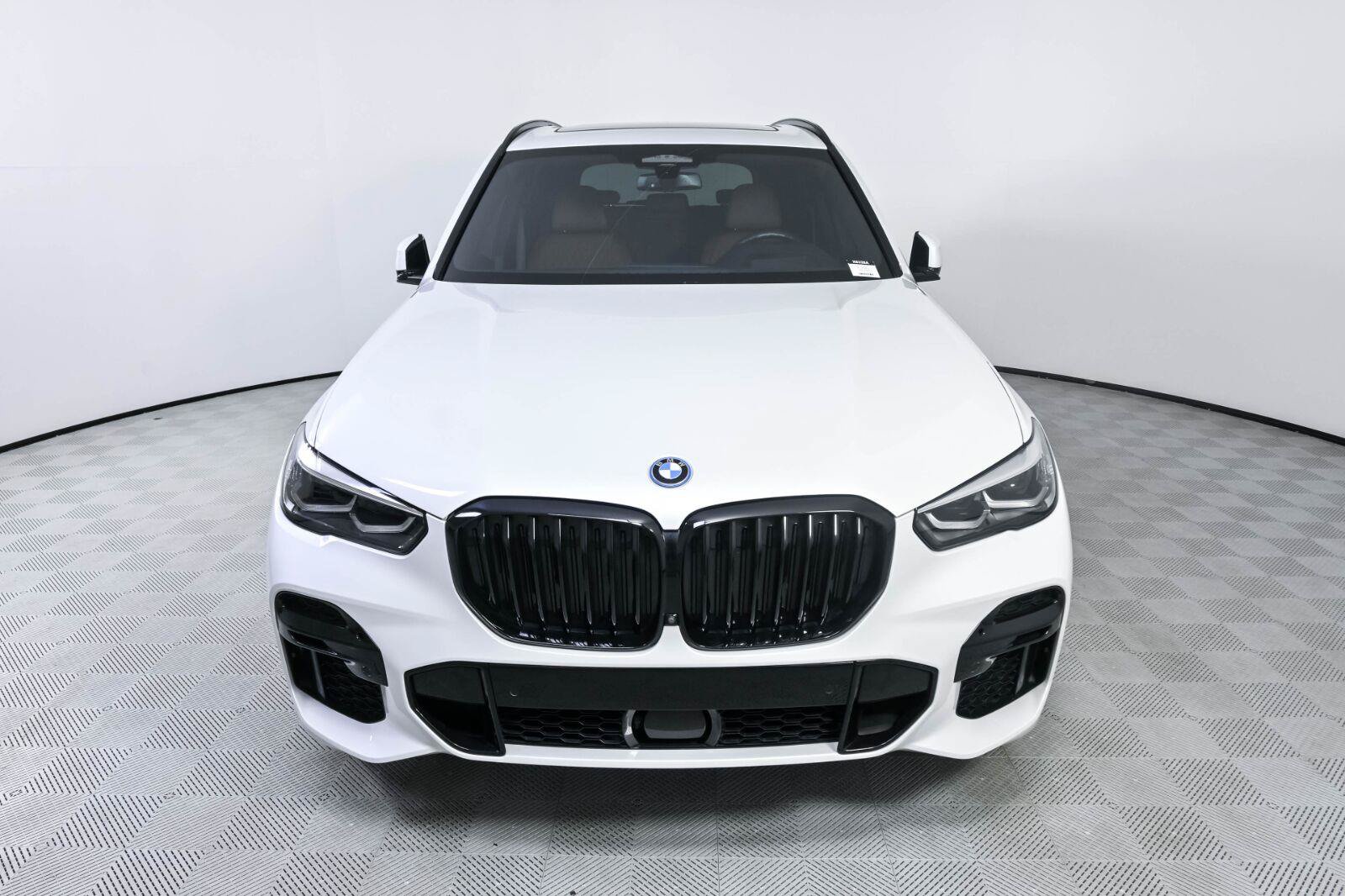 Used 2022 BMW X5 xDrive45e w/ M Sport Package AWD/4WD image 34