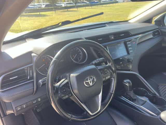 Used 2020 Toyota Camry SE w/ Carpet Mat Package FWD image 15