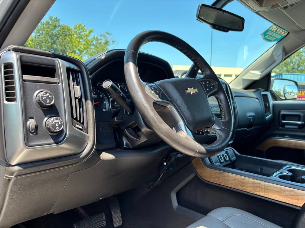 Used 2015 Chevrolet Silverado 1500 LTZ AWD/4WD image 16
