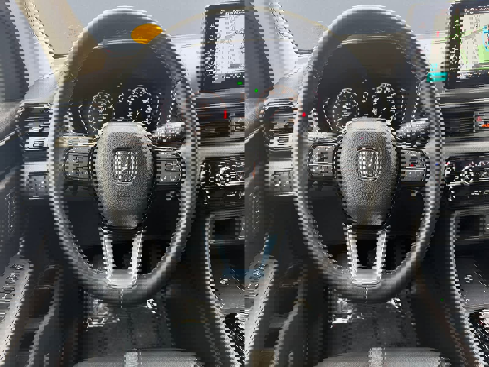 Used 2023 Honda Pilot Touring image 17