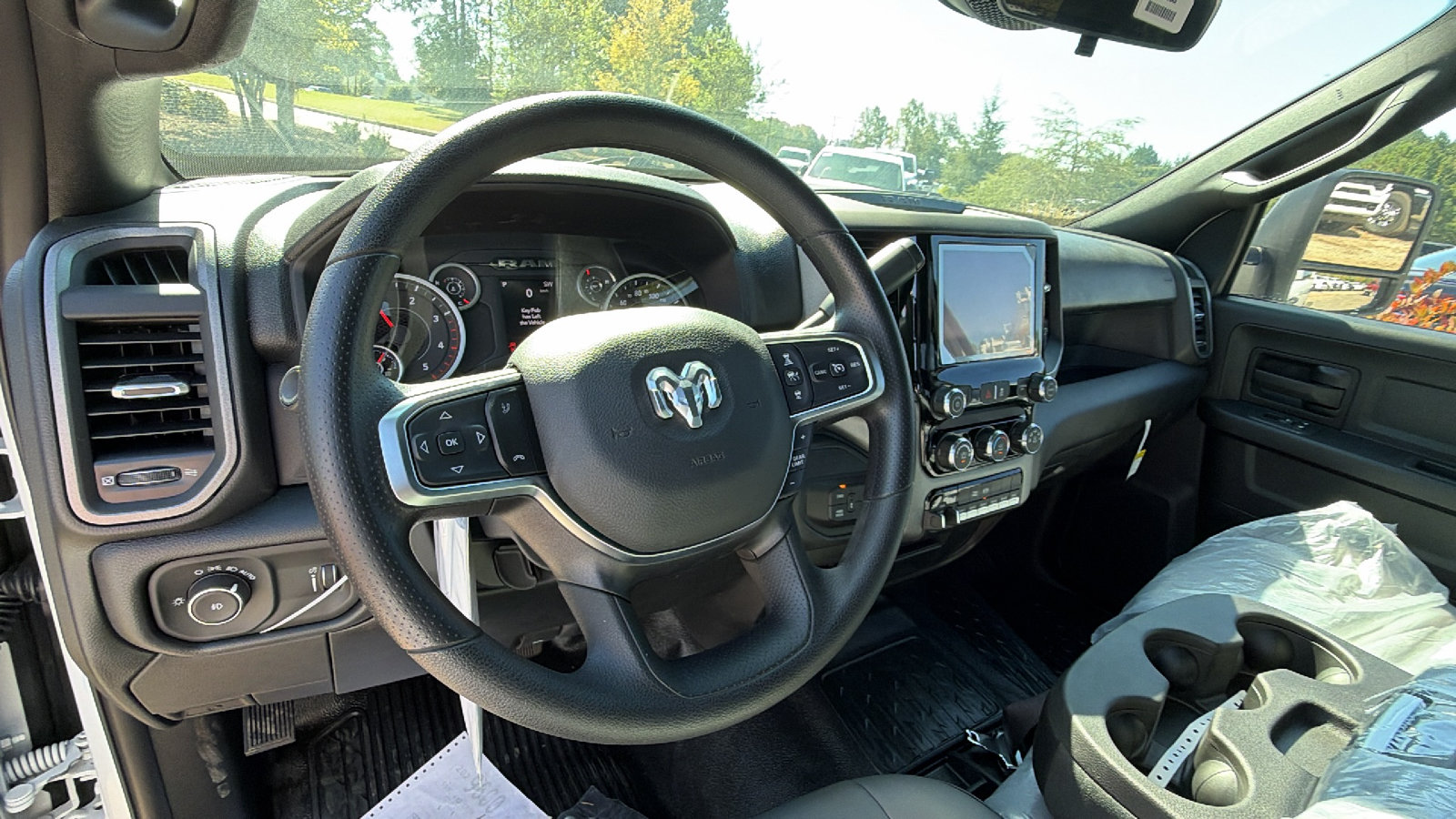 New 2026 RAM 5500 Tradesman w/ Chrome Appearance Group AWD/4WD image 19