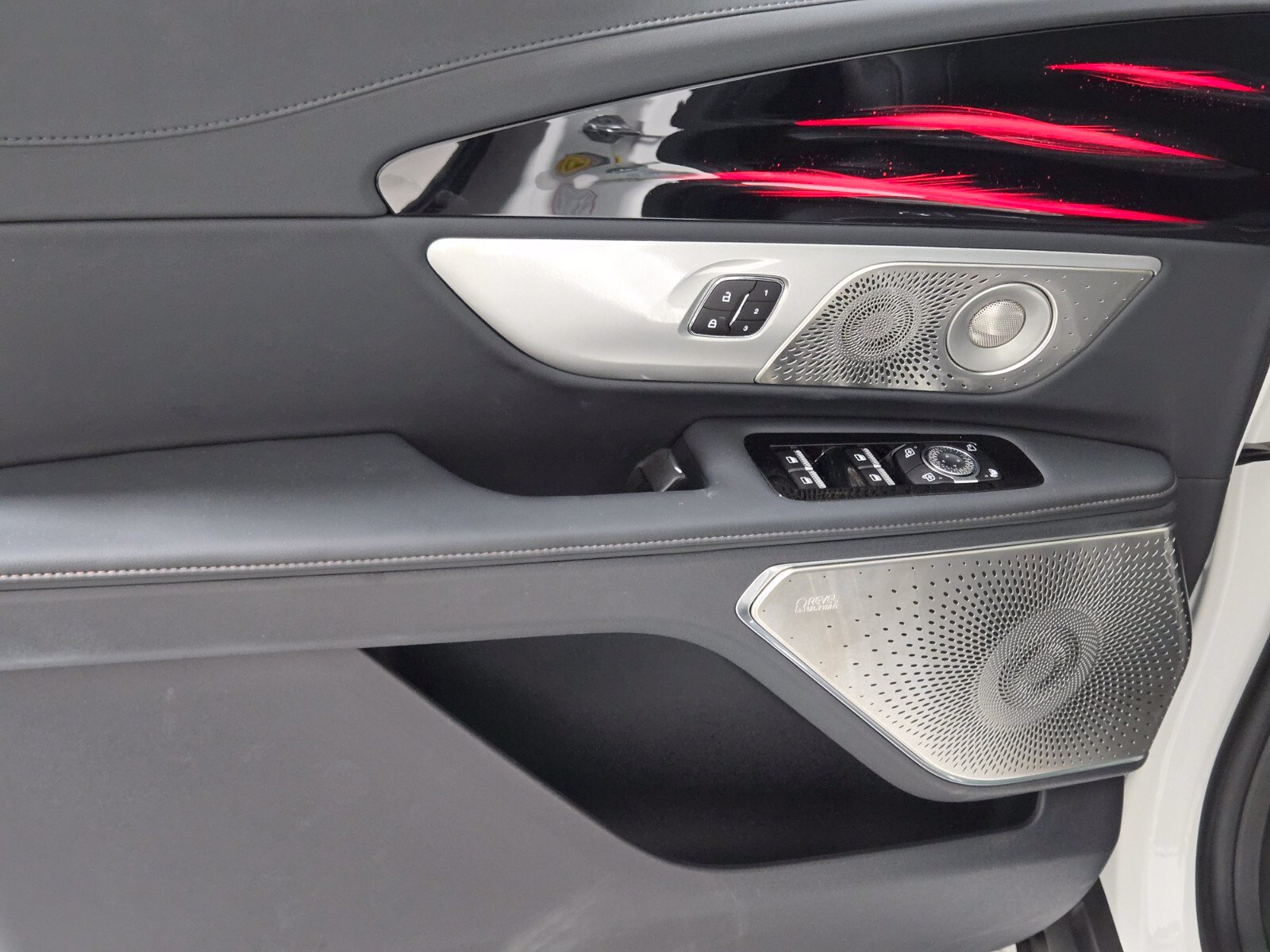 New 2026 Lincoln Nautilus Reserve AWD/4WD image 24