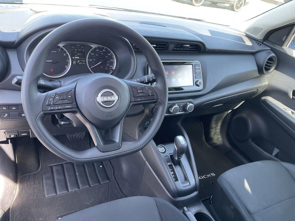 Used 2024 Nissan Kicks S image 9