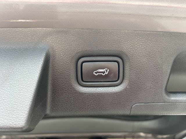 Used 2020 Hyundai Santa Fe Limited FWD image 16